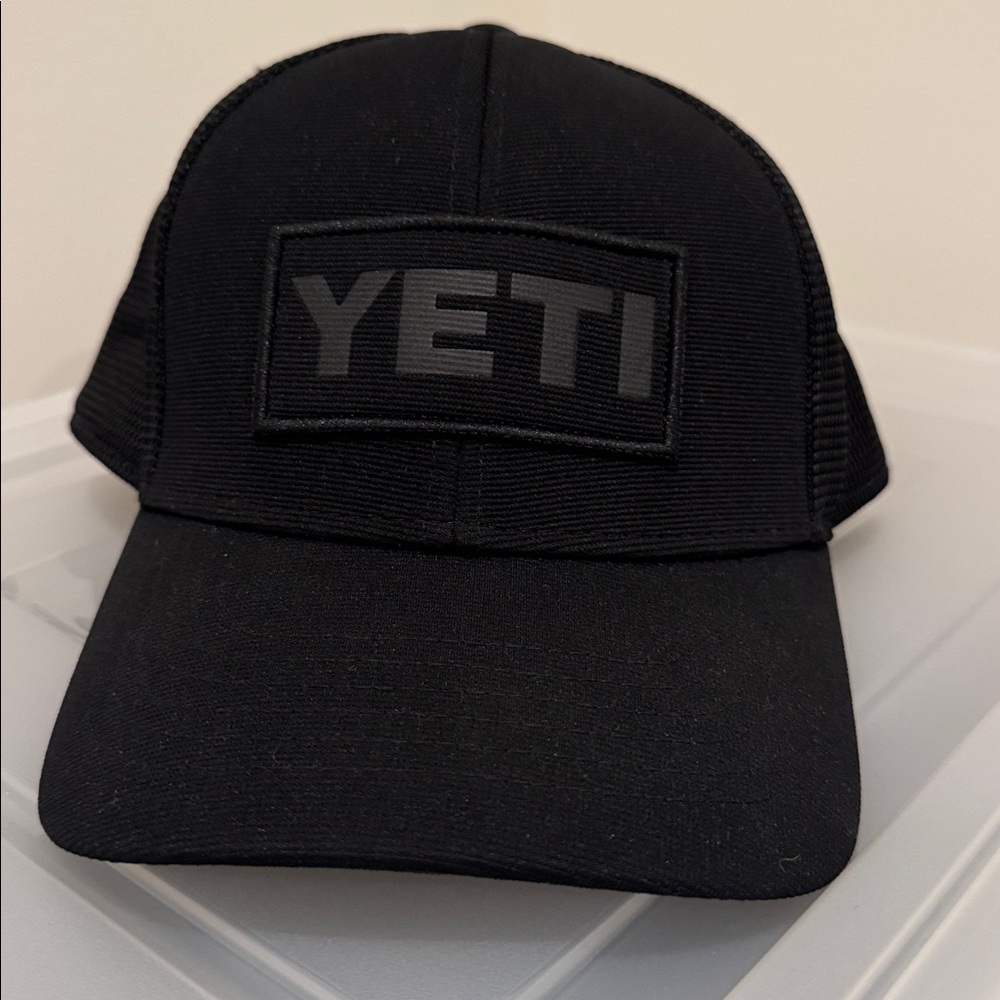 Yeti trucker hat